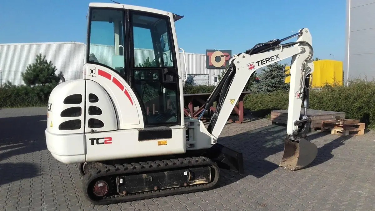 Minikoparka Terex TC2