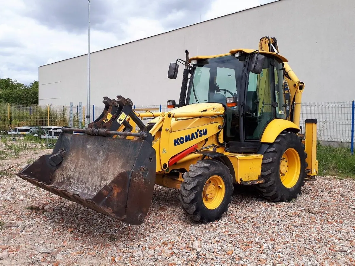 Koparko-ładowarka Komatsu